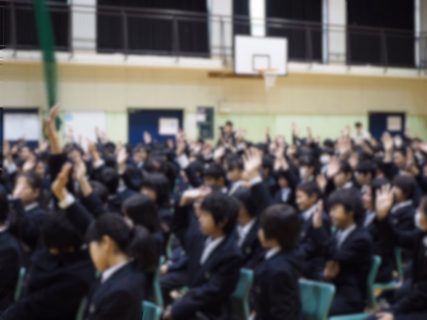 町田市の中学校にてショー&講演で出演しました!